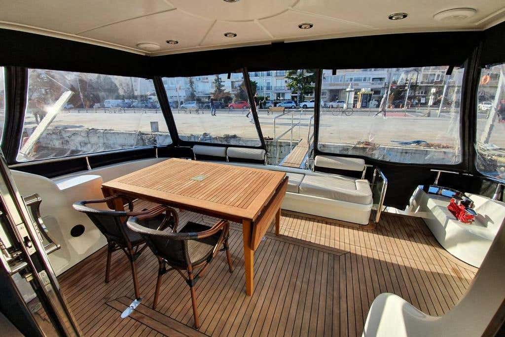 Paseo en yate privado por el Bosforo 1 Paseo en yate privado por el Bosforo